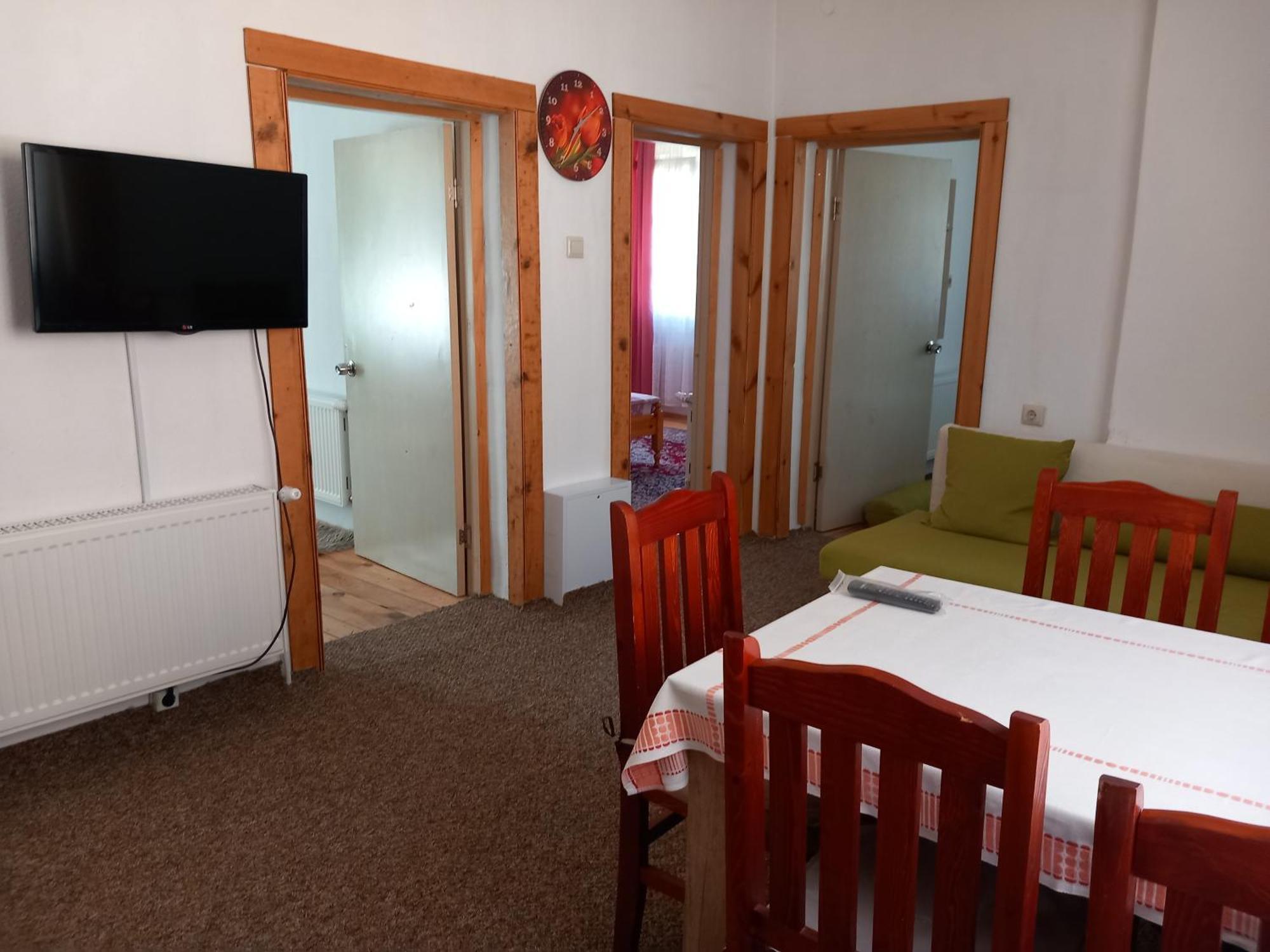 ספרבה בניה Vibo Guesthouse מראה חיצוני תמונה
