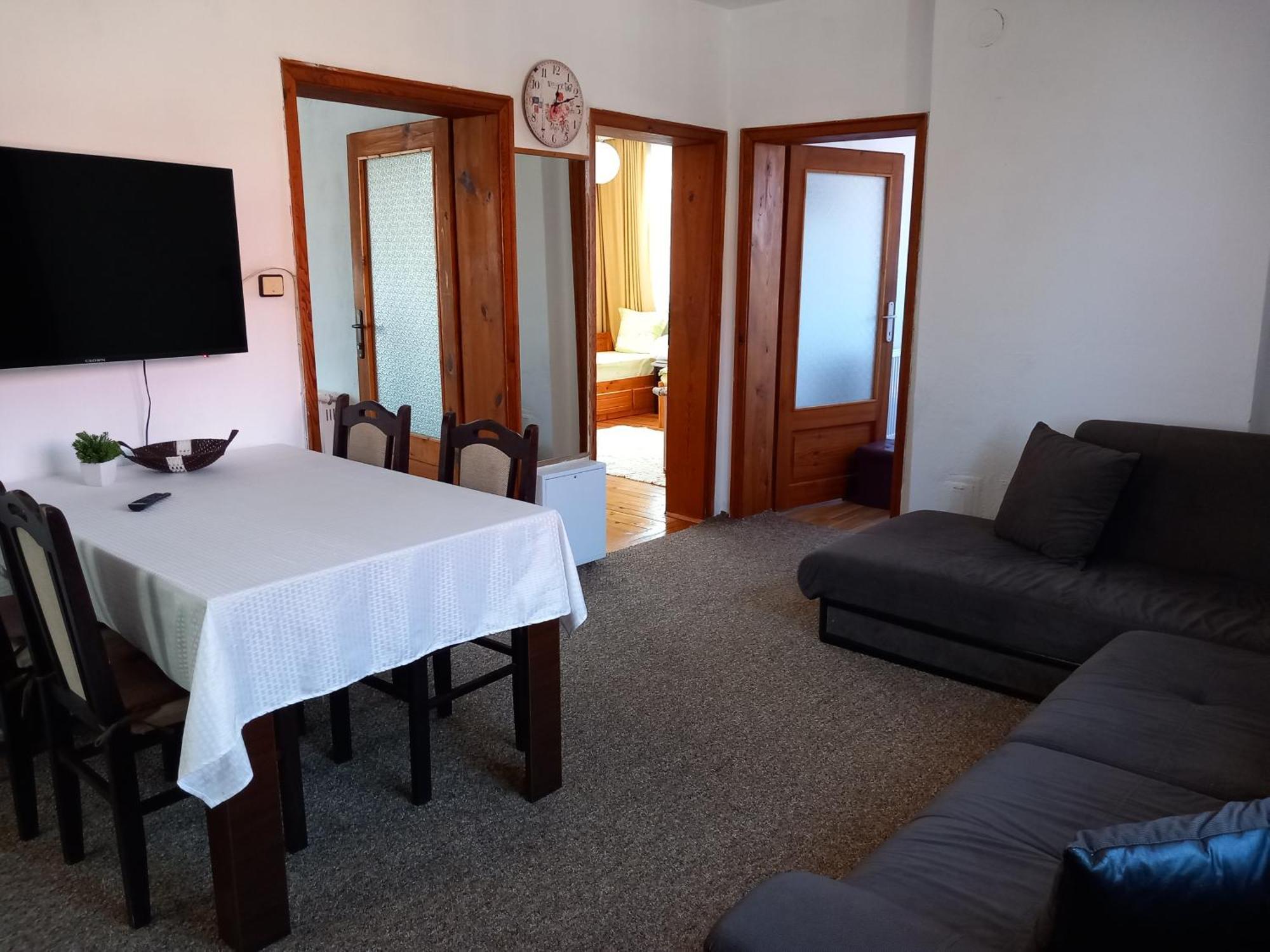 ספרבה בניה Vibo Guesthouse חדר תמונה