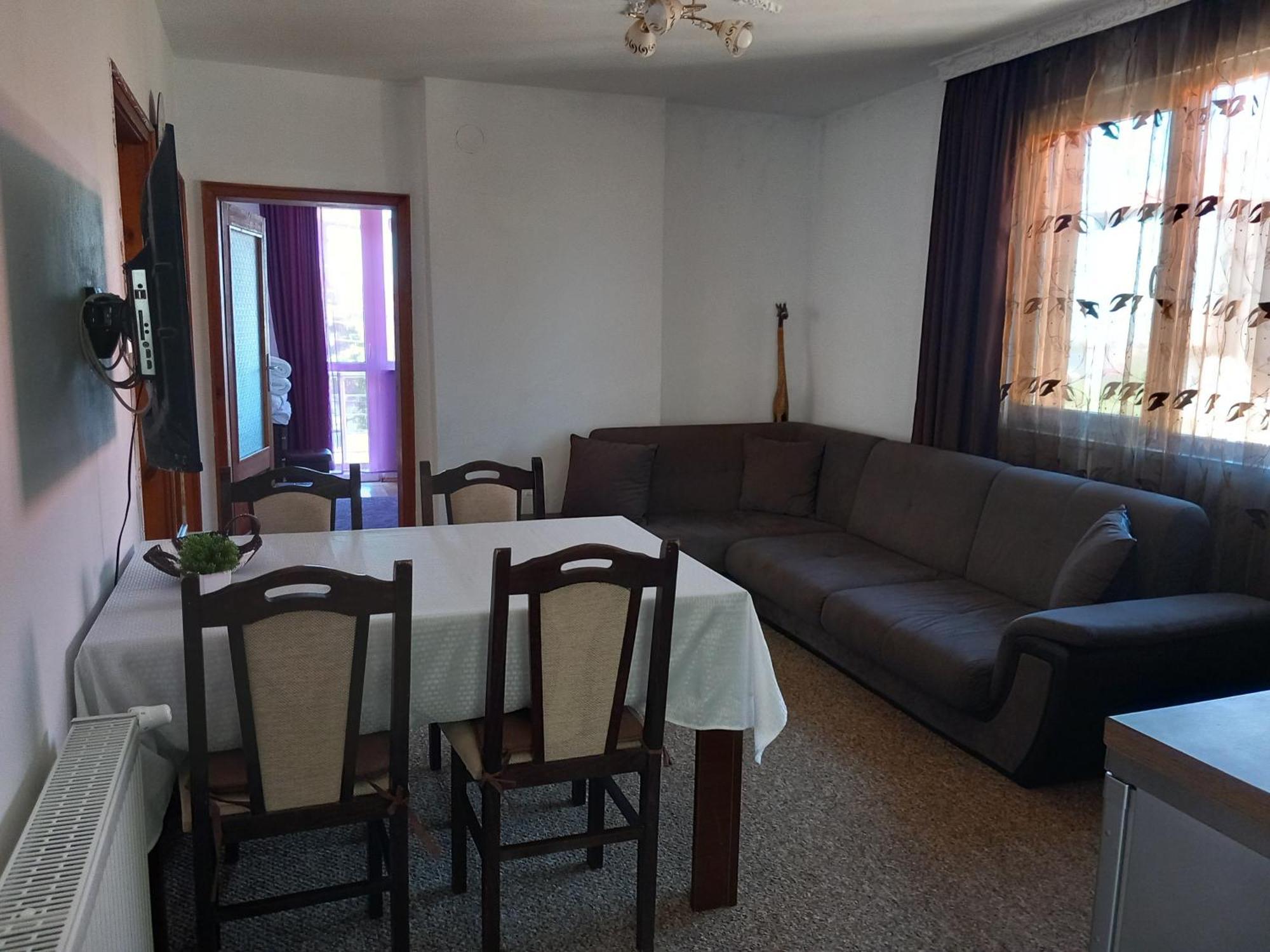 ספרבה בניה Vibo Guesthouse חדר תמונה