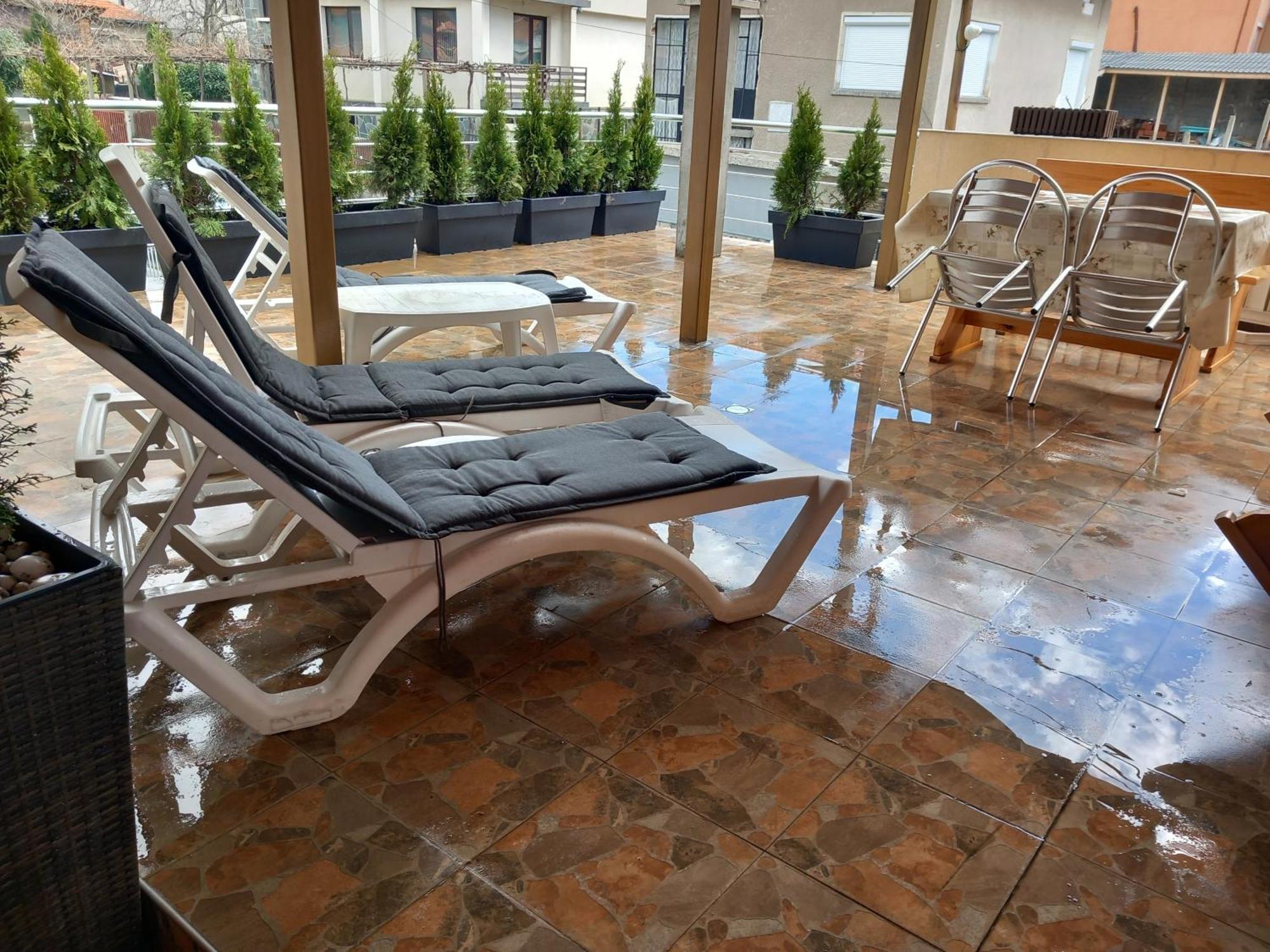 ספרבה בניה Vibo Guesthouse מראה חיצוני תמונה