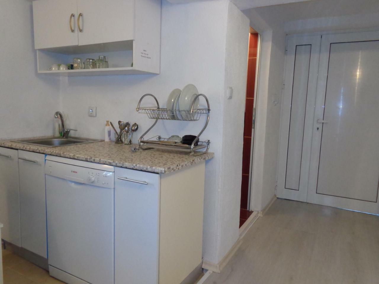 ספרבה בניה Vibo Guesthouse מראה חיצוני תמונה