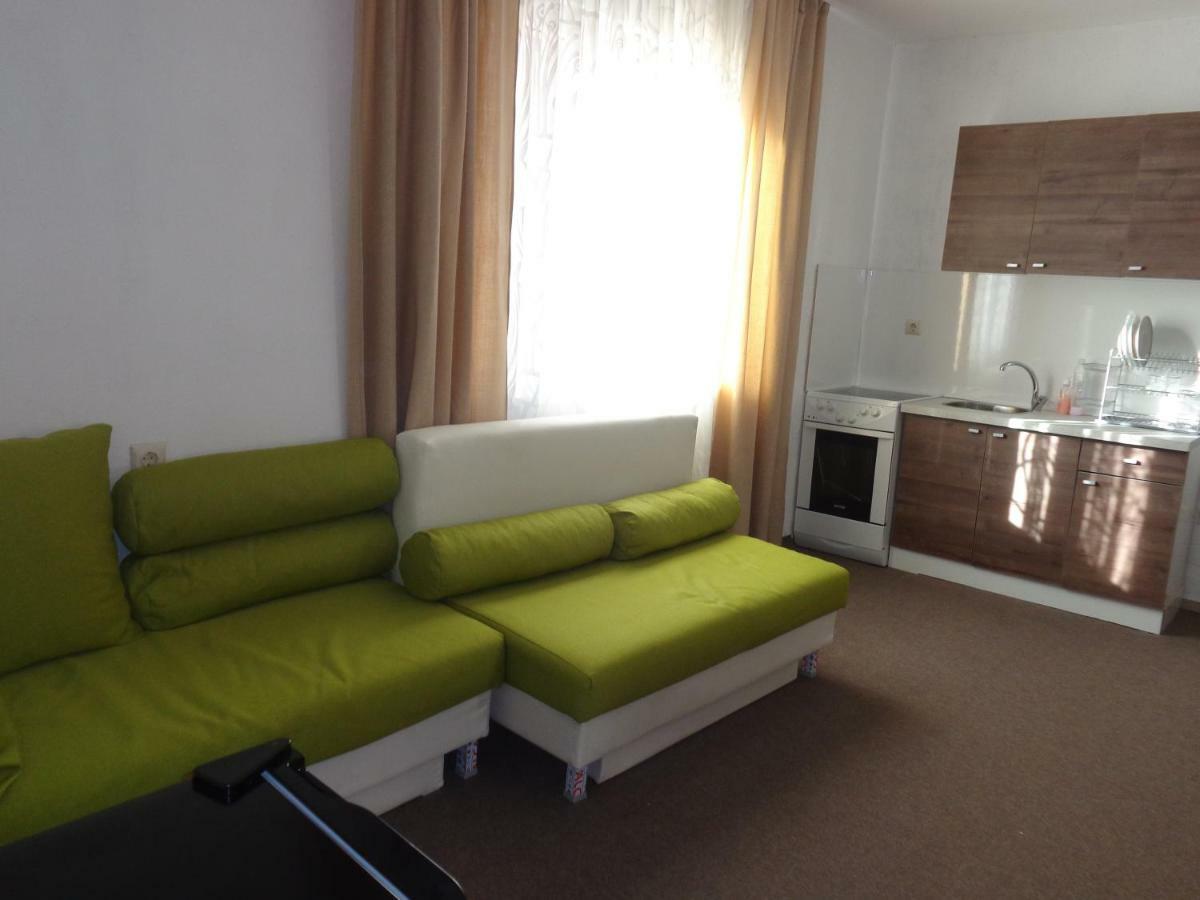 ספרבה בניה Vibo Guesthouse מראה חיצוני תמונה