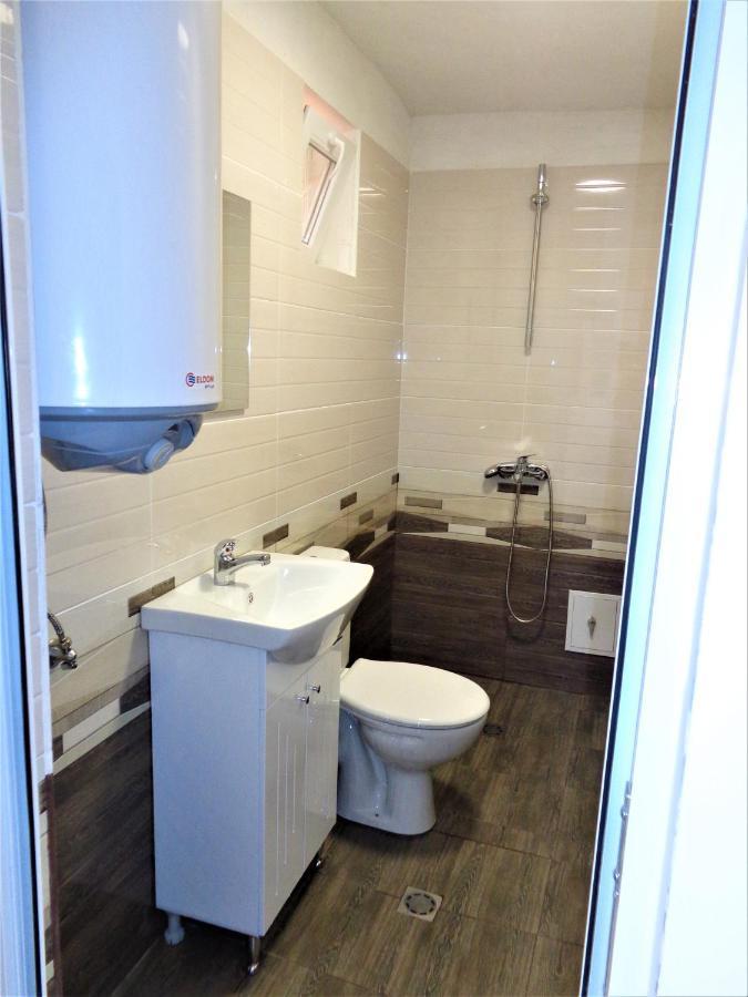 ספרבה בניה Vibo Guesthouse מראה חיצוני תמונה